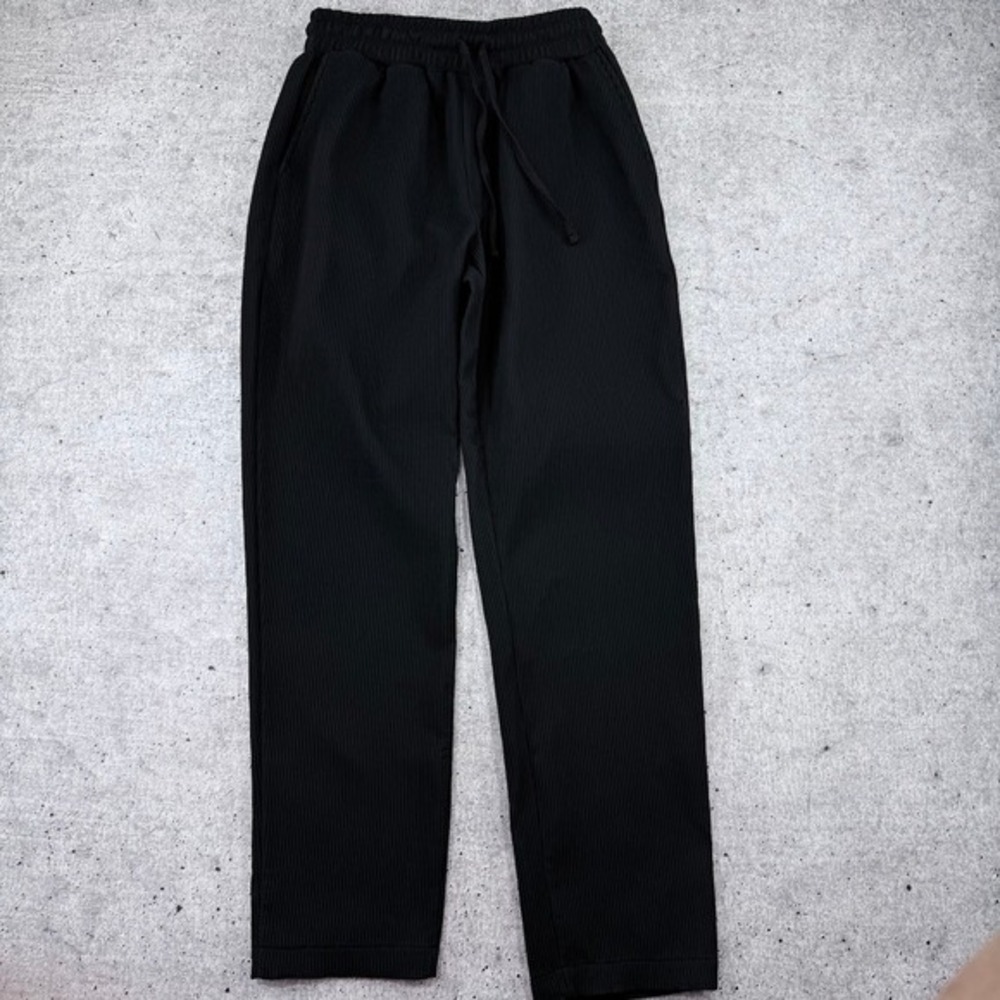 Boohoo MAN Elastic Wasited Tapered Fit Out-Pleated Black Pants Mens XS New